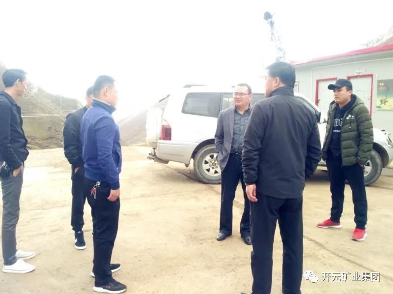 科學(xué)發(fā)展 統(tǒng)籌兼顧 穩(wěn)步生產(chǎn)│州、縣國土資源局領(lǐng)導(dǎo)赴興海銅鑫進(jìn)行年檢